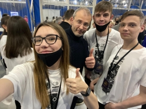 Лицеисты-волонтёры на кинофестивале &quot;Золотой ворон&quot; 