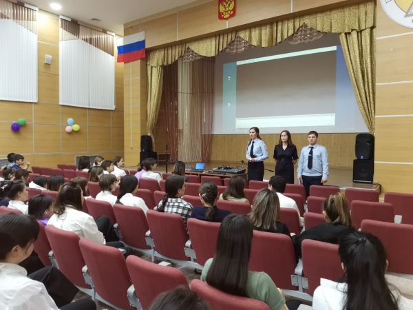 Встреча с сотрудниками отдела по контролю за оборотом наркотиков УМВД России по Чукотскому автономному округу 